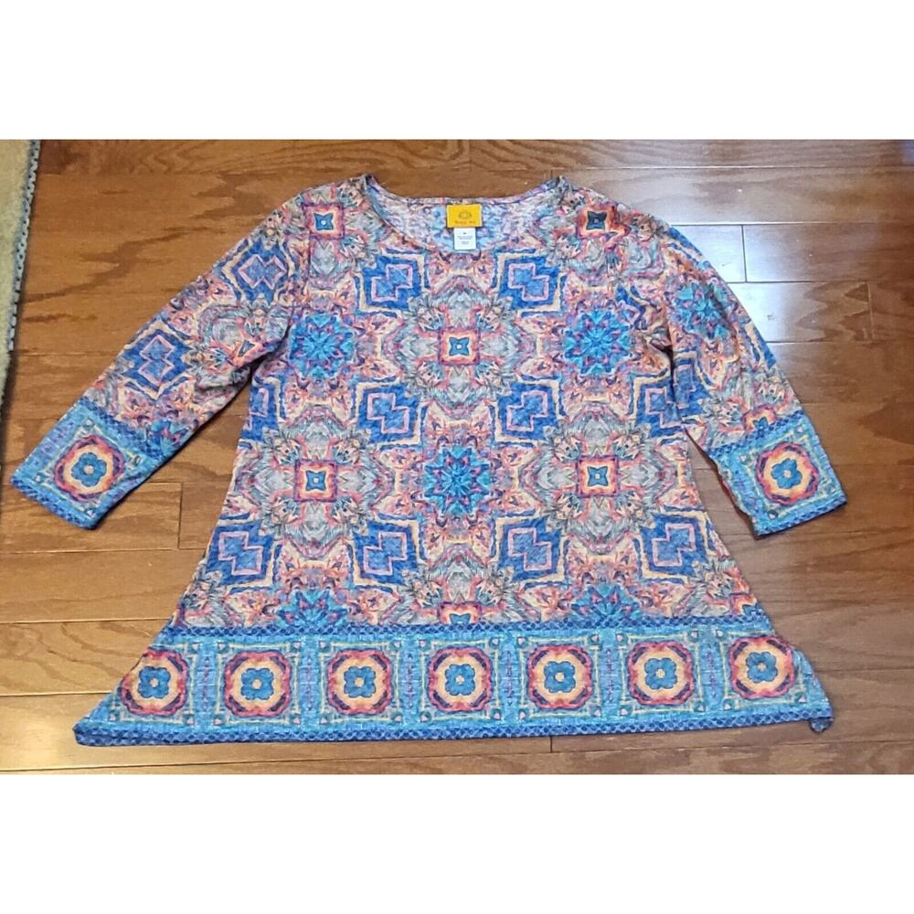 Women Ruby Red Size Medium Colorful Aztec Style Top3/4 Sleeve - Picture 3 of 11